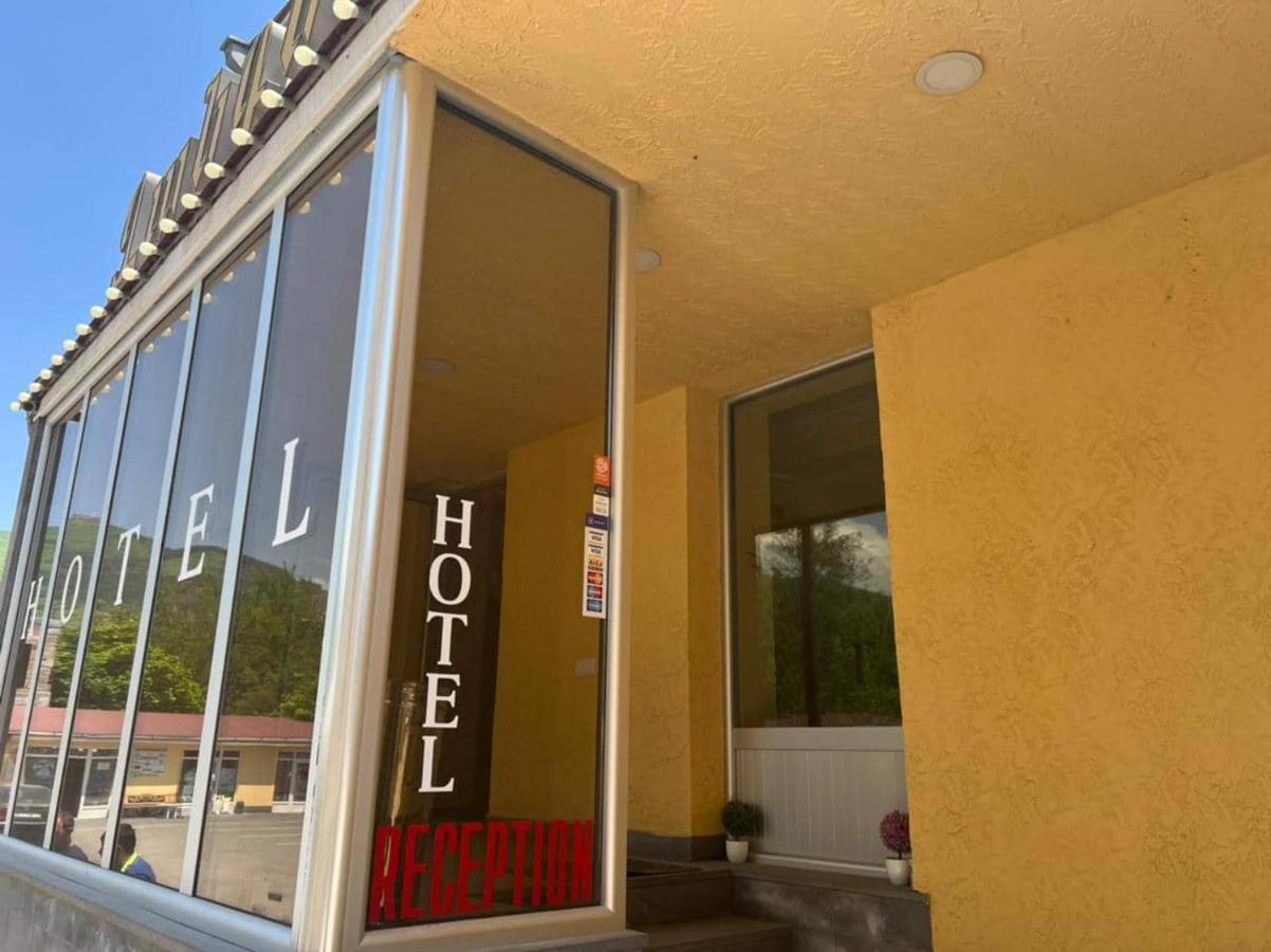 Zangezur Hotel Goris Esterno foto